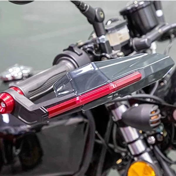 cn-11134207-820l4-mpdhyfs1s3677e.webp Universal Scooter Handguard Kit